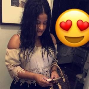 Meet your Posher, Cristina